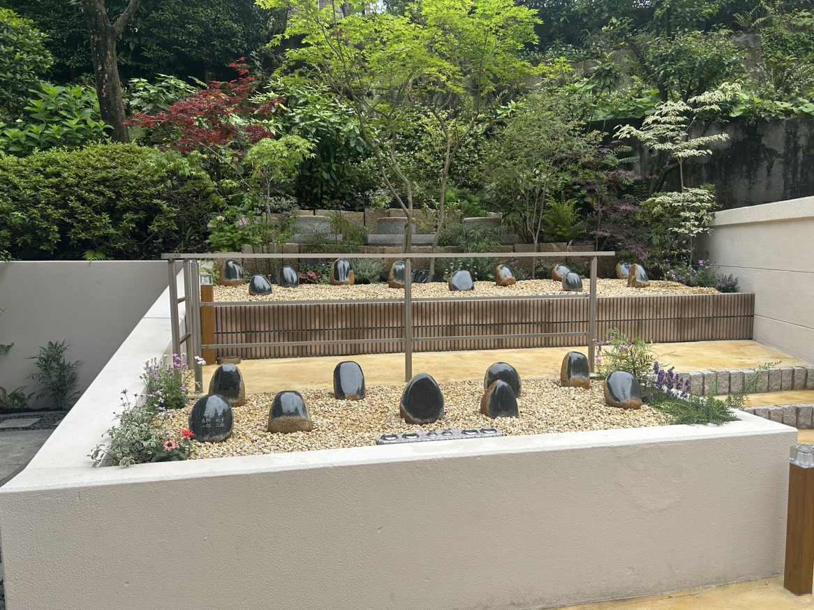 東京都港区虎ノ門にある光円寺の樹木葬「芝愛宕の森TM」の写真